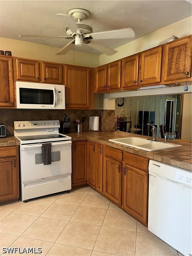 Photo - 3001 Sandpiper Bay Cir Unidad B106