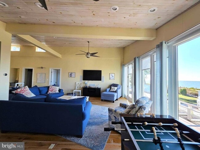 Photo - 8034 Riverview Rd