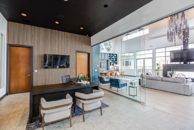 Arista Uptown