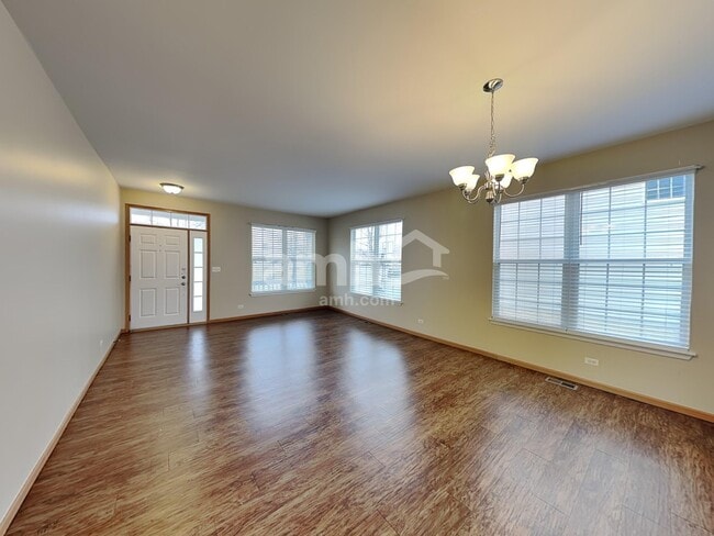 Photo - 306 Hubbard Cir