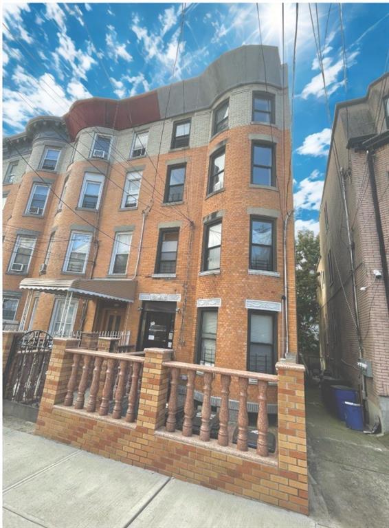 Building Photo - 218 Sunnyside Ave Rental