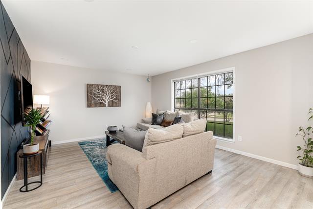 Photo - 1700 Delaford Cir