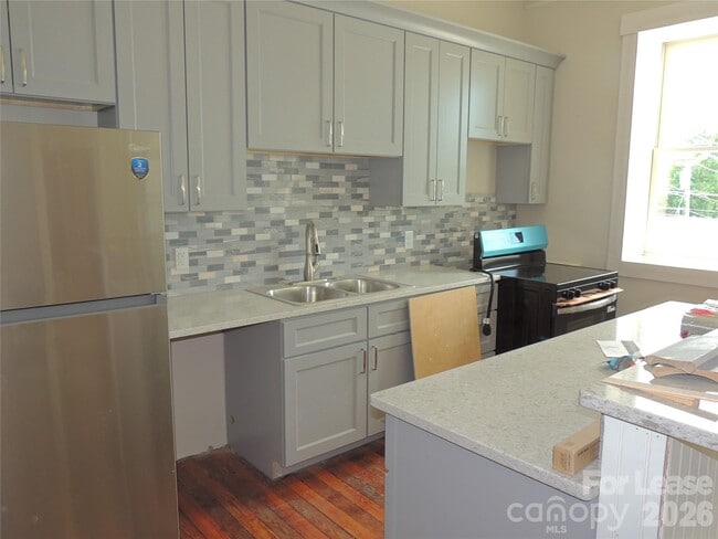 Photo - 125 Central St