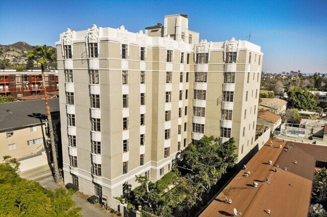 Building Photo - 1314 Hayworth Ave Rental