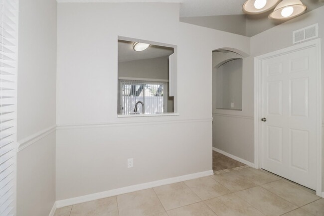 28709 Seashell Ct