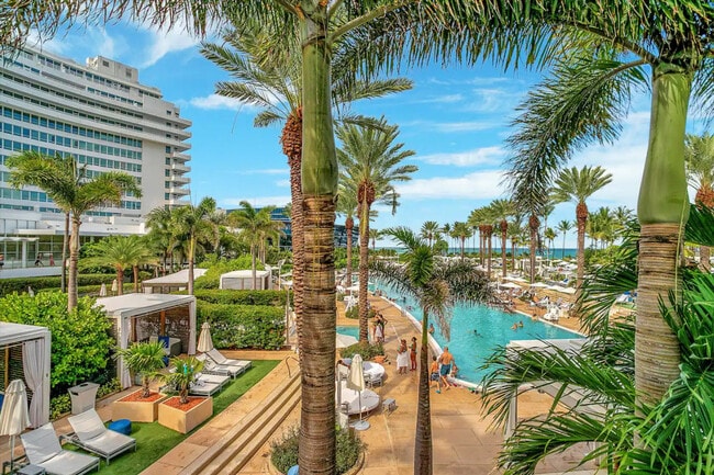 Photo - 4401 Collins Ave Unidad SI ID1234545P