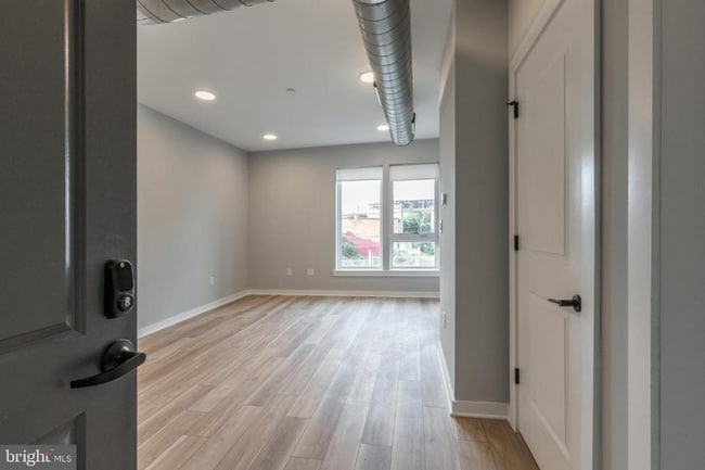 Photo - 6016 N Warnock St Unit A40