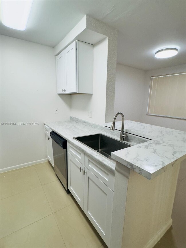 Photo - 2851 N Oakland Forest Dr Unit 110