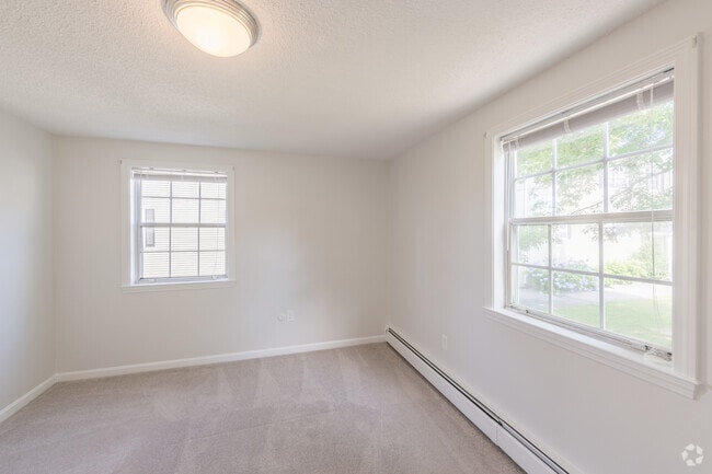 2 BR, 1 BA - Cranberry Court