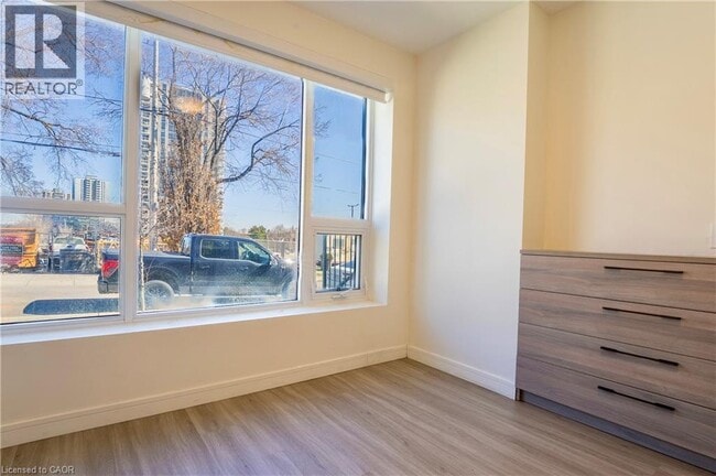 Photo - 227 Market St