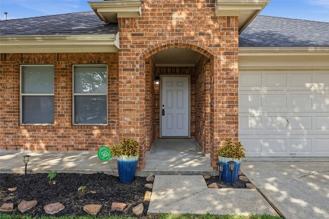 Photo - 2734 Trinity Glen Ln