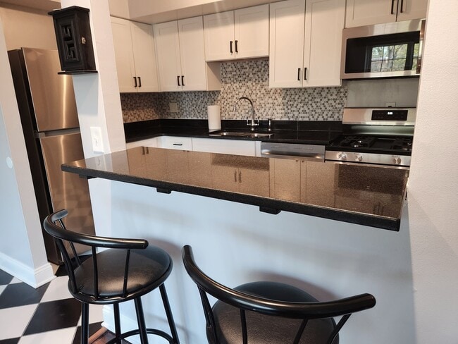 Photo - 4779 Columbia Rd Unidad #203