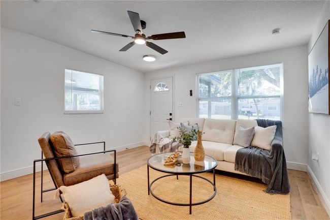 Photo - 11797 104th St