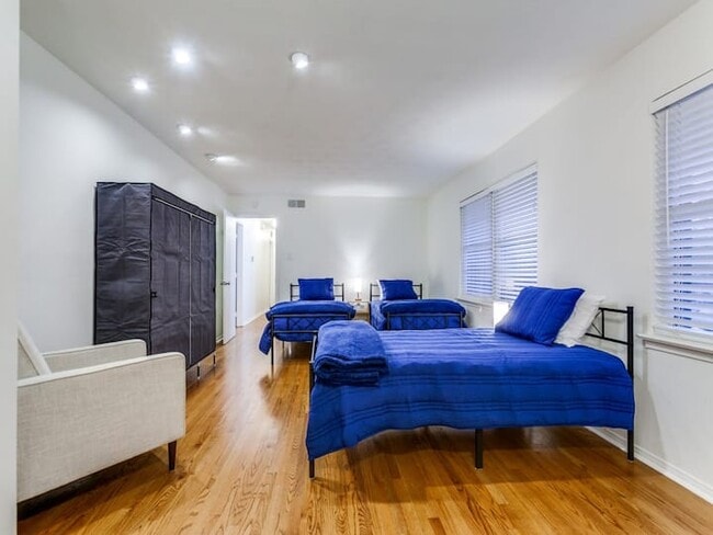 Photo - 306 Thompson Dr