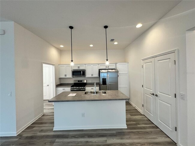 Photo - 854 Morley Ave