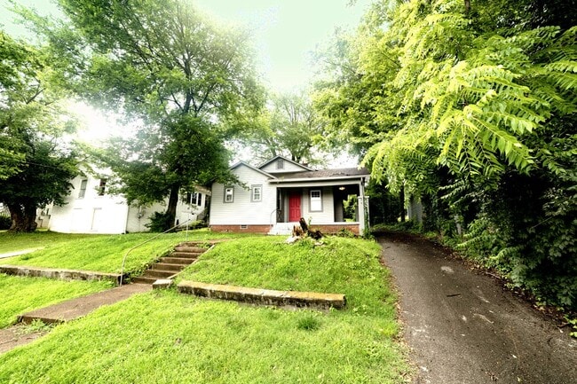 Building Photo - 2413 Emmett Ave Unit A