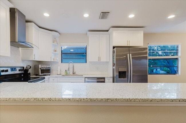 Photo - 138 69th Ave N