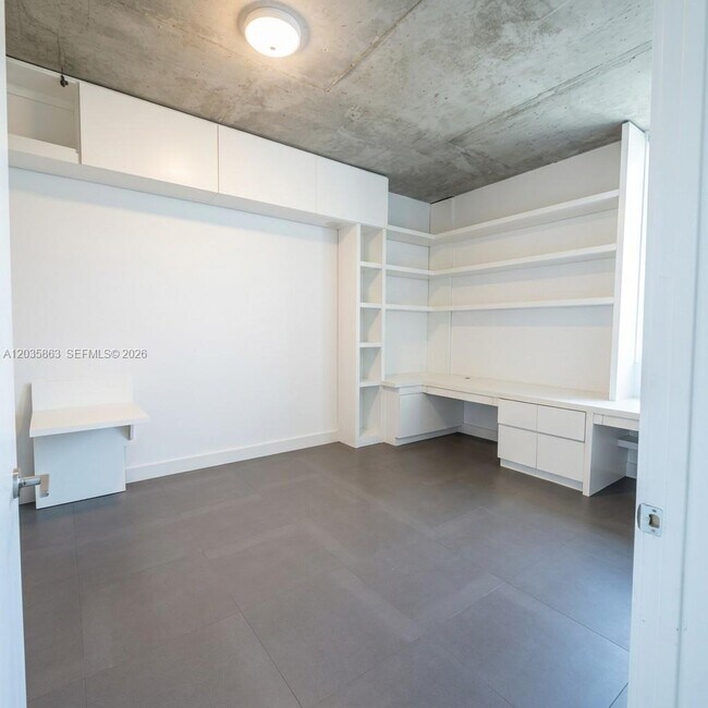 Photo - 234 NE 3rd St Unidad 1506