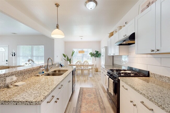 Photo - 11302 Carla St