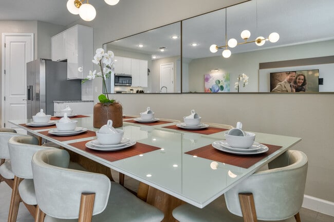 Photo - 8013 Formosa Vly Pl Unit ID1280761P