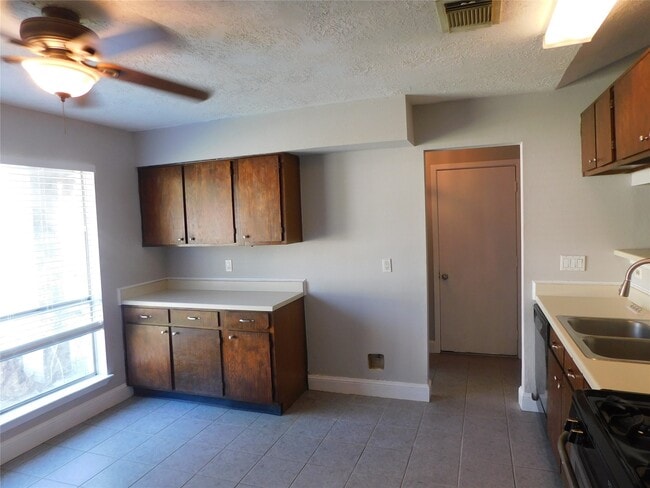 Photo - 3014 Windemere Dr