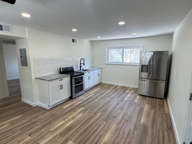 Photo - 16 Intervine Pl Unit 1