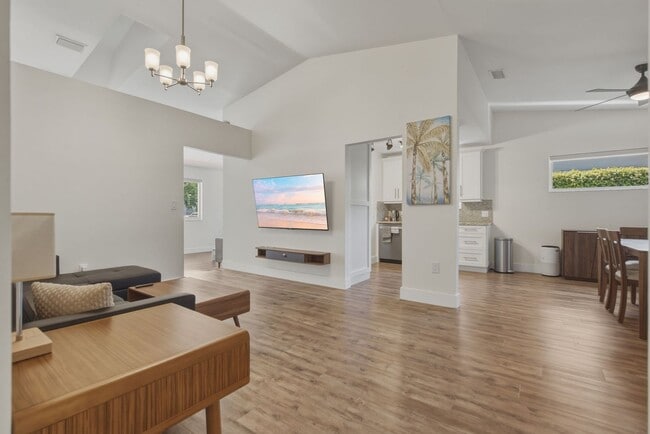 Building Photo - Spacious 3-Bedroom, 3-Bath Home in the Heart of Miami – Modern Living & Prime Location!