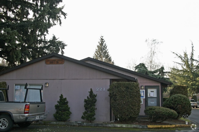 Photo - Bendemeer Court