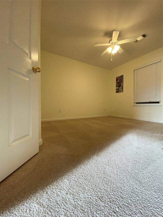 Photo - 11905 Algonquin Dr Unit 04