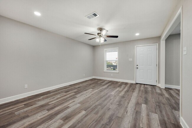 Photo - 1005 Summer Ct Cir Unit 1005 SC B