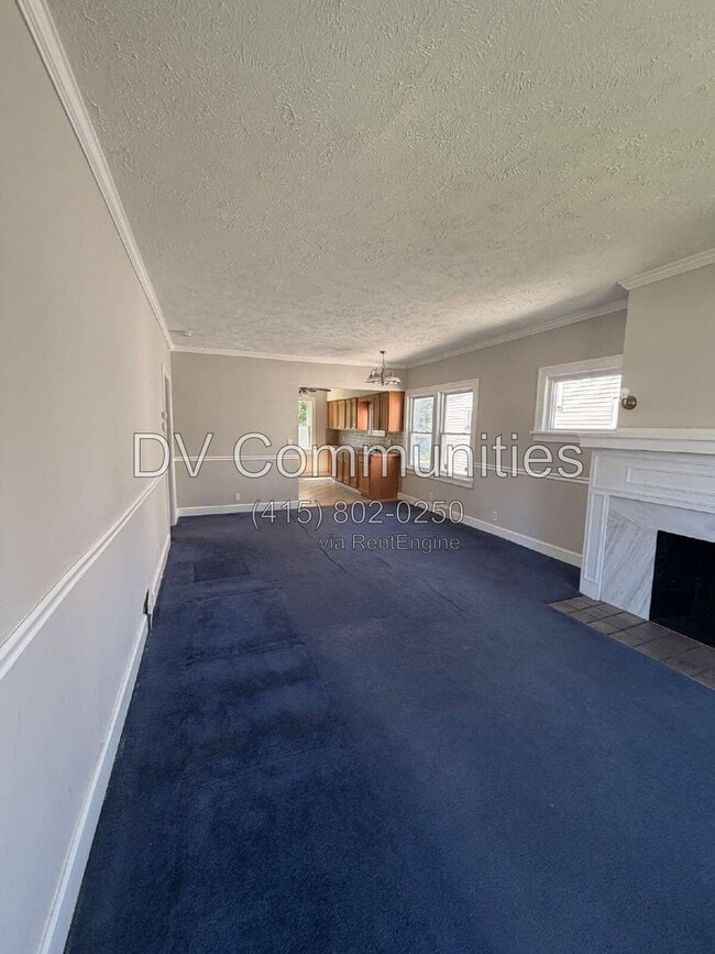 Photo - 9110 Rosewood Ave