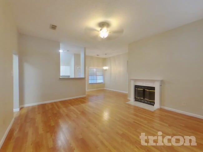 Photo - 1027 Brittany Dr