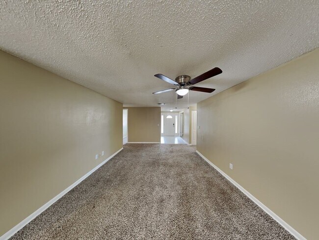 2809 Cedaridge Dr