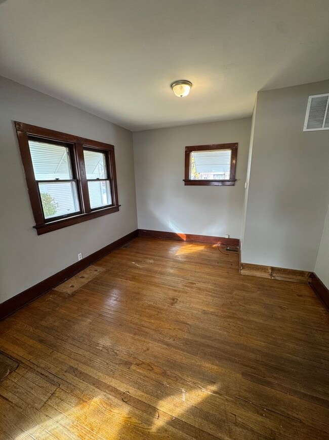 Photo - 1211 Bell Ave