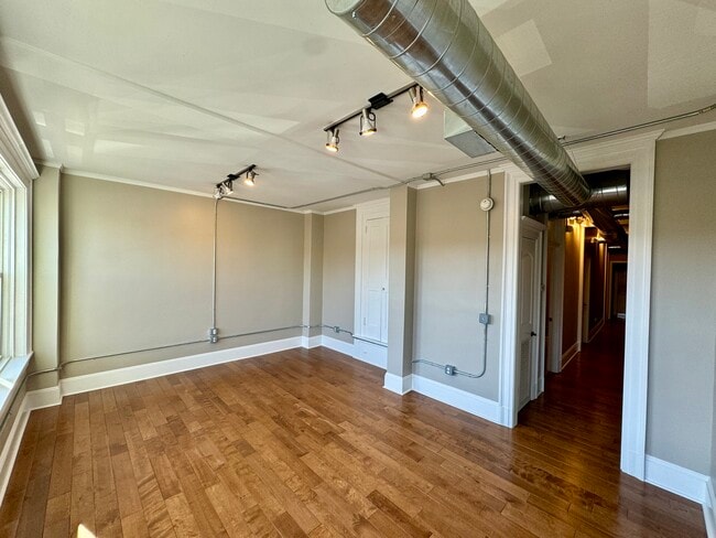 Building Photo - 92 S Main St Unit 304 Rental