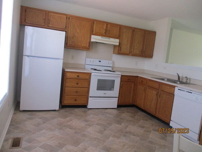 Photo - 279 Southaven Ct