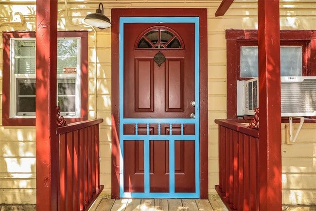 Photo - 1312 Pine St