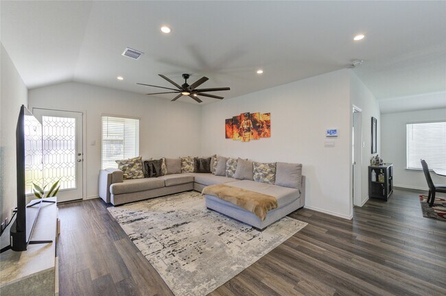 Photo - 5303 Creekstone Rise Ln