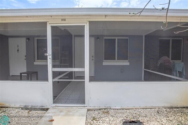 Photo - 2432 Sherman St Unidad B