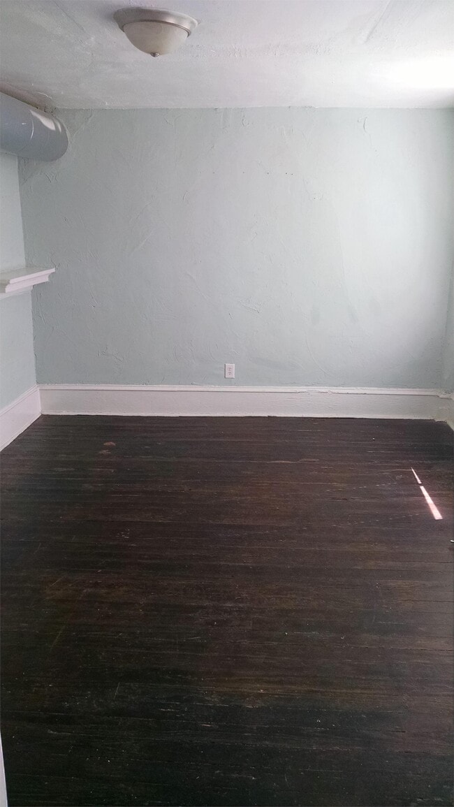227 Noble Ave