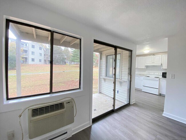 Photo - 7 Padanaram Rd Unit I181