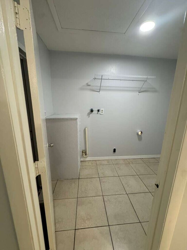 Photo - 1231 Abbeyville Rd