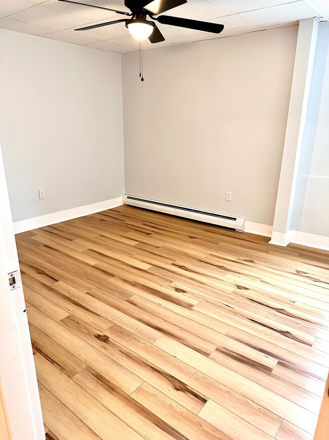 Photo - 310 Union St Unit B