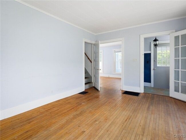 Photo - 427 East Ave