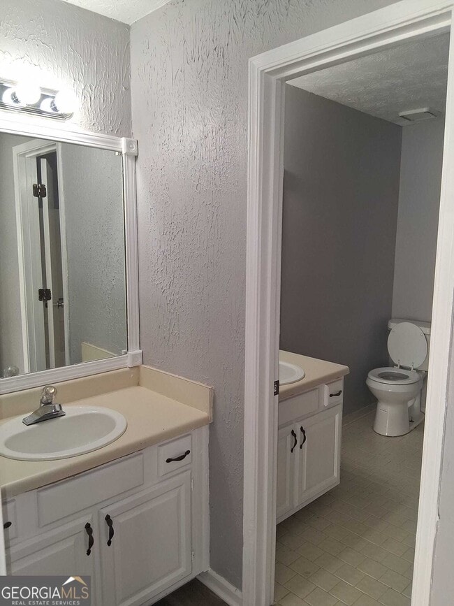 Photo - 2798 Country Ct SE