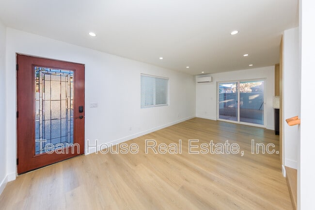 Photo - 7510 Etiwanda Ave