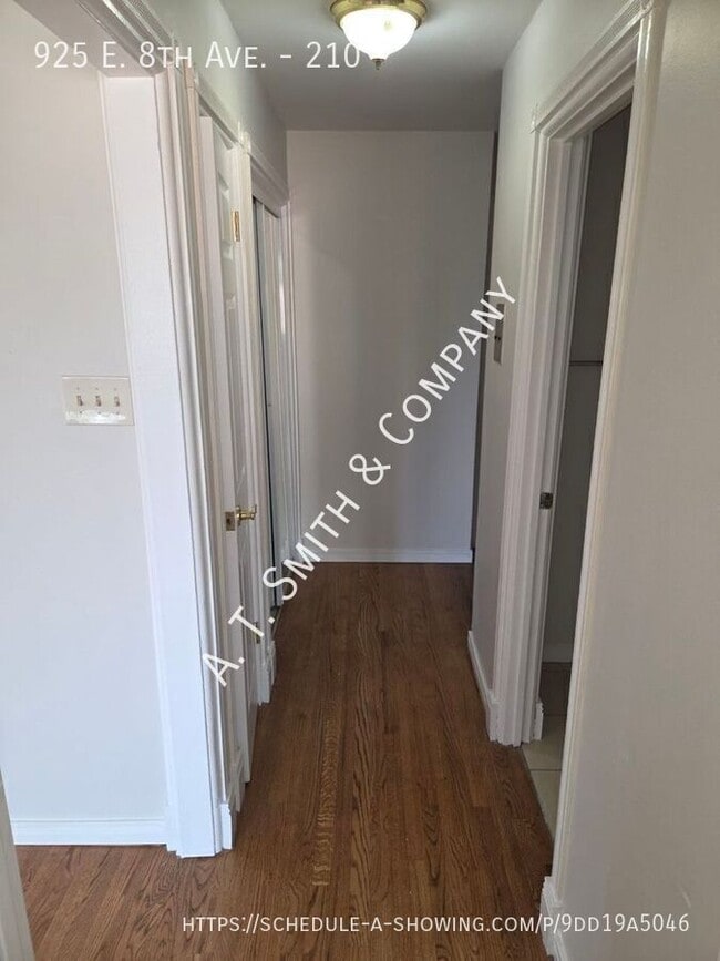 Photo - 925 E 8th Ave