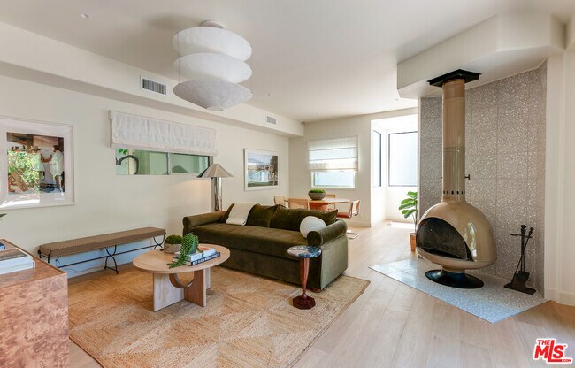Photo - 8754 Dorrington Ave