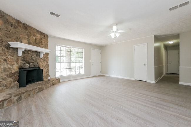 Photo - 8236 Greenmar Way