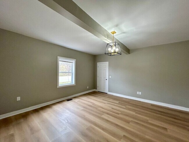 Photo - 576 E Fall Creek Pkwy N Dr Unidad cfa5a74c-e7f2-11ef-ac2d-0a386d55592d